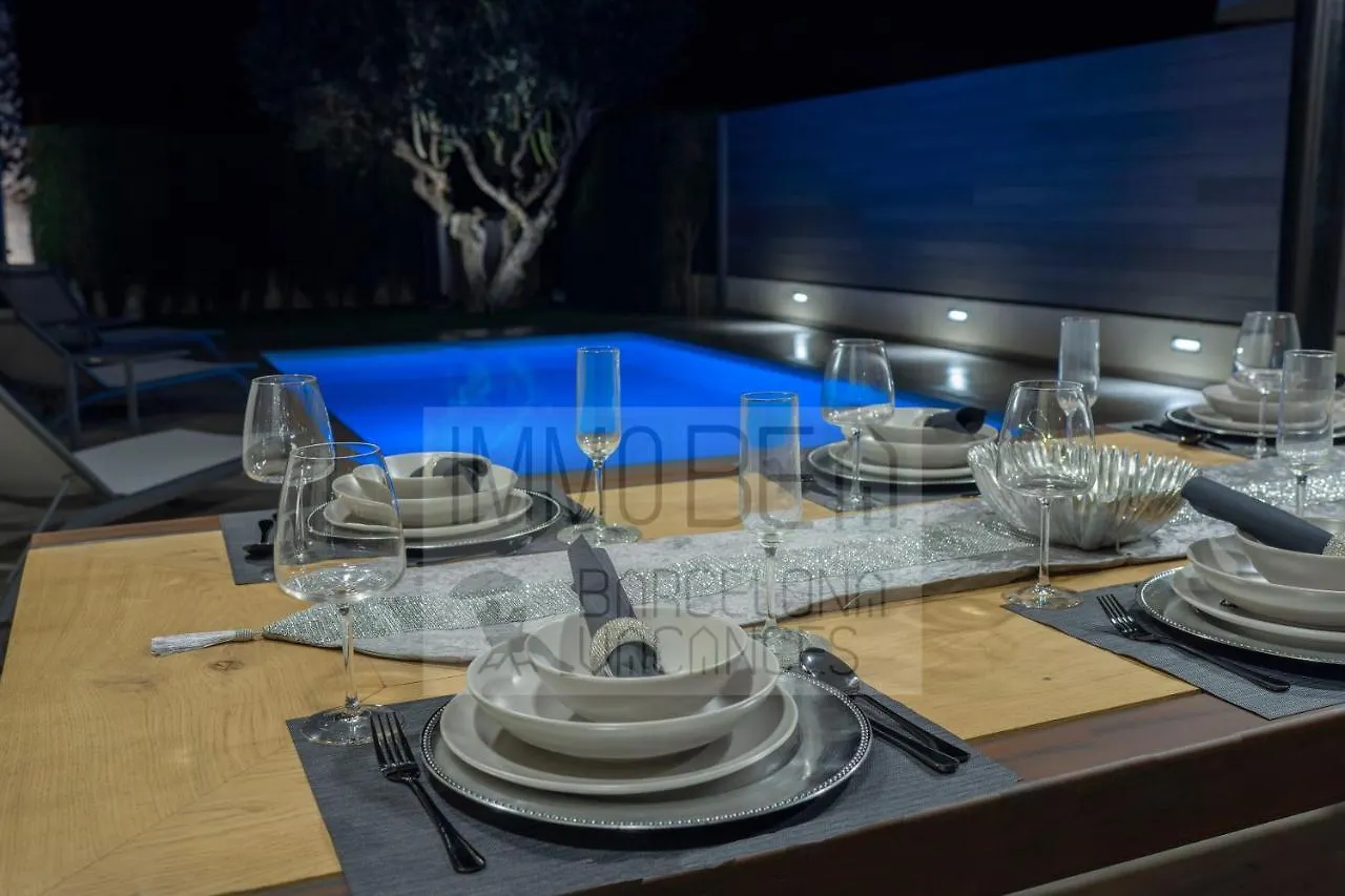 Bv-Ve 001-Villa Crock Star Girona